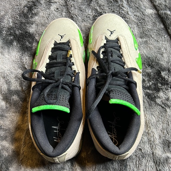 Air Jordan 14 - Aleali May - Picture 6 of 9